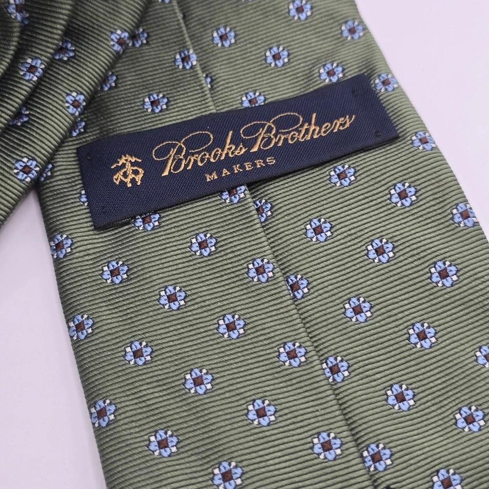 Brooks Brothers Makers Men's Tie Olive Green Blue Medallion 60
